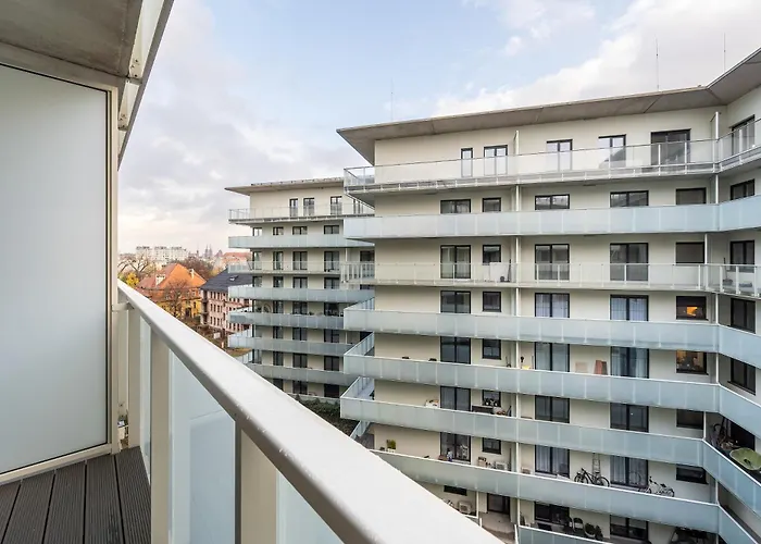 Elegant Mieszczanska With Air Conditioning, & Gym By Renters Prestige * Breslavia