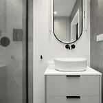 Elegant Mieszczanska With Air Conditioning, & Gym By Renters Prestige * Breslavia