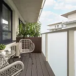 Elegant Mieszczanska With Air Conditioning, & Gym By Renters Prestige Breslavia