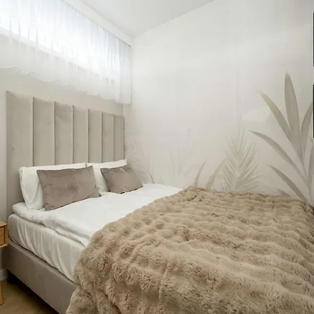 Elegant Mieszczanska With Air Conditioning, & Gym By Renters Prestige * Вроцлав