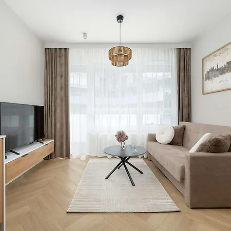 Elegant Mieszczanska With Air Conditioning, & Gym By Renters Prestige * Вроцлав