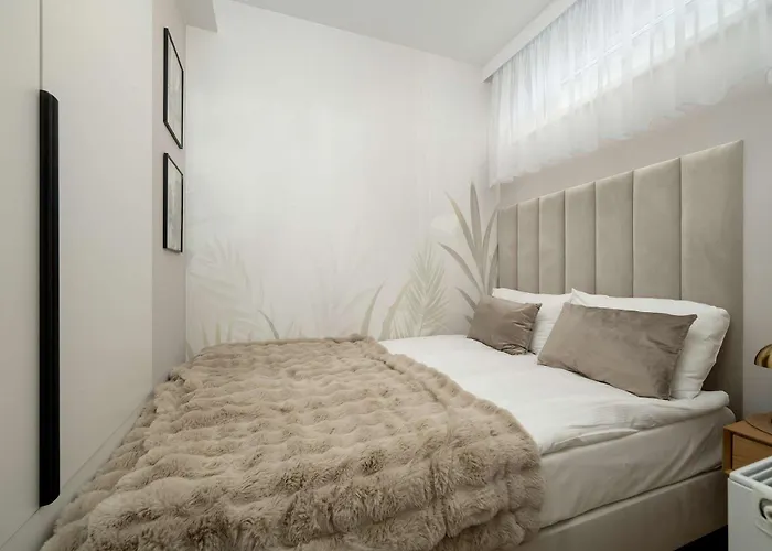 Apartment Elegant Mieszczanska With Air Conditioning, & Gym By Renters Prestige *